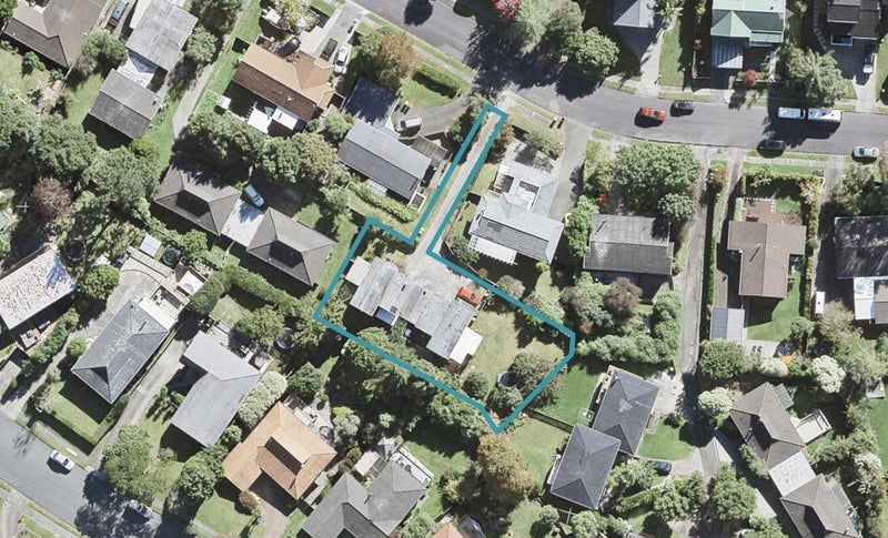 1/16 Sandiacre Way, Browns Bay, Auckland - Carousel 1
