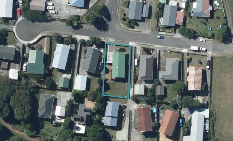 17 Te Arataura Street, Takapuwahia, Porirua - Carousel 1