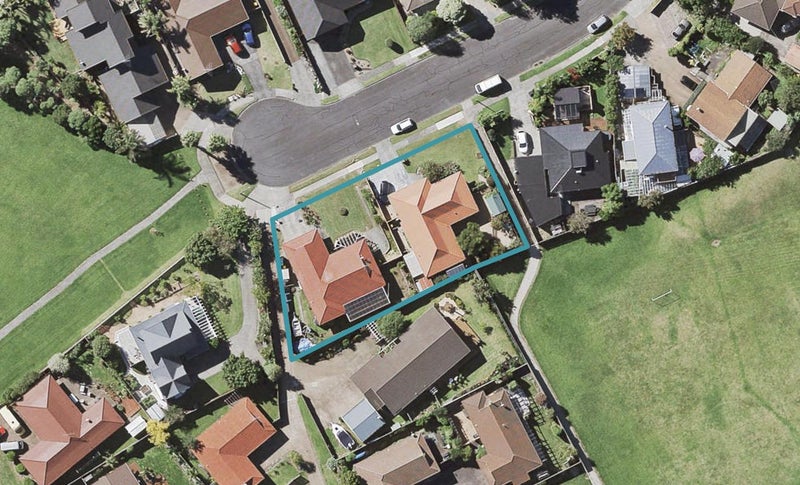 1/28 Booralee Avenue, Botany Downs, Auckland - Carousel 1