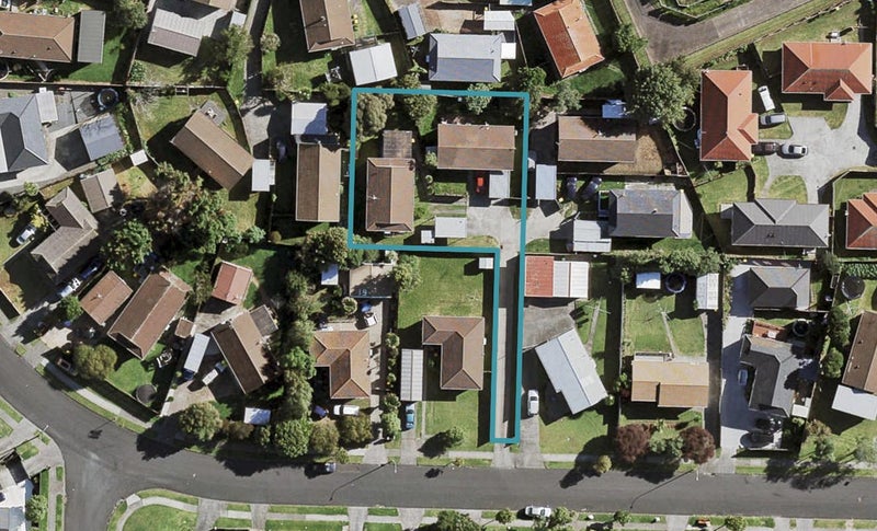 1/15 Taitimu Drive, Weymouth, Auckland - Carousel 1