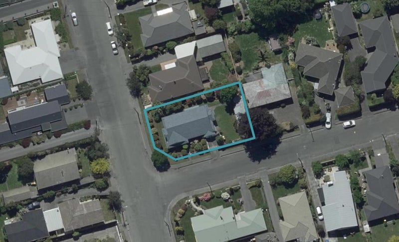2 Verran Place, Fendalton, Christchurch - Carousel 1