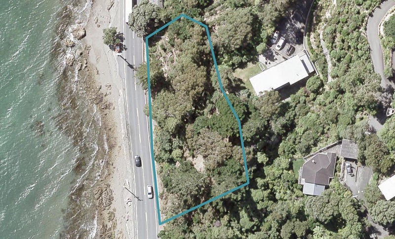 429 Marine Drive, Māhina Bay, Lower Hutt - Carousel 1