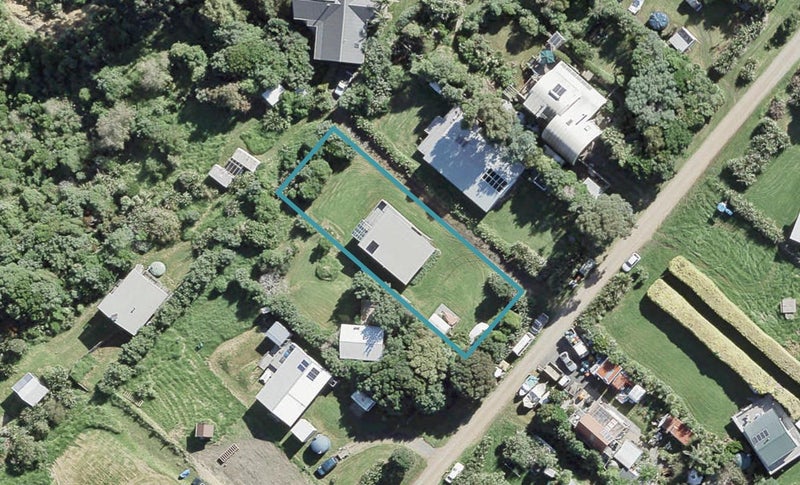16 Ocean View Crescent, Rakino Island, Auckland - Carousel 1
