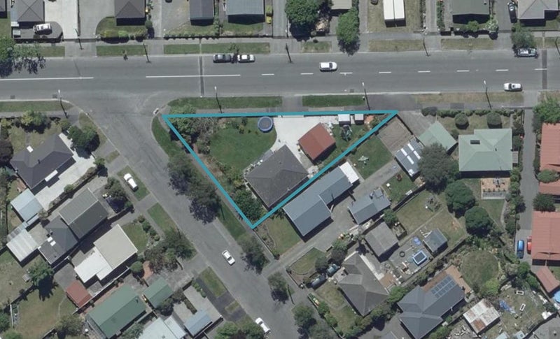 205 Beach Road, North New Brighton, Christchurch - Carousel 1