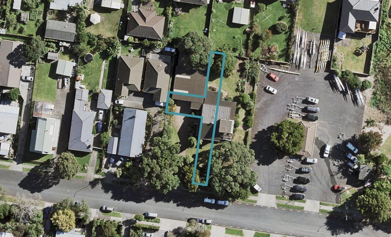 4/16 Hazards Road, Weymouth, Auckland - Carousel 1