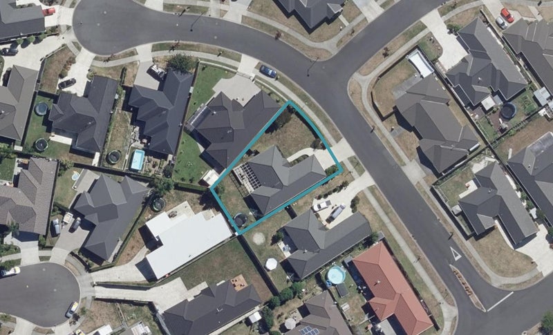 5 Waltham Place, Rototuna North, Hamilton - Carousel 1