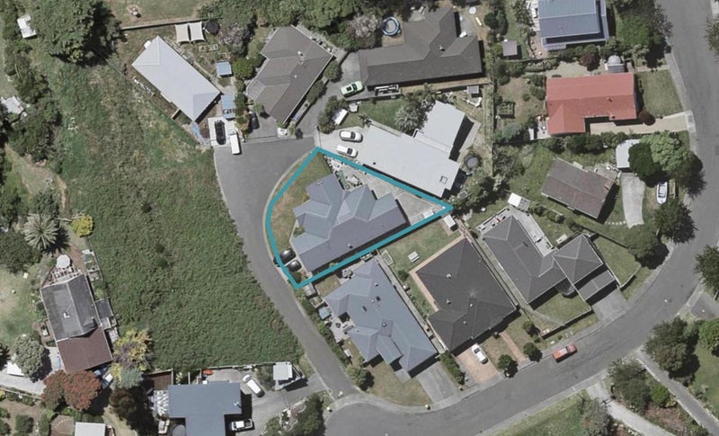 18 Rainbow Court, Raumati South, Paraparaumu - Carousel 1