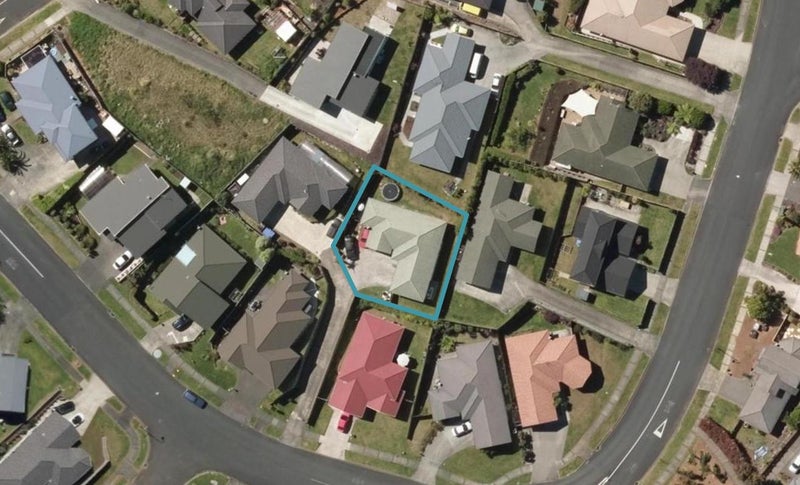 11 Balmacewan Drive, Kamo, Whangarei - Carousel 1