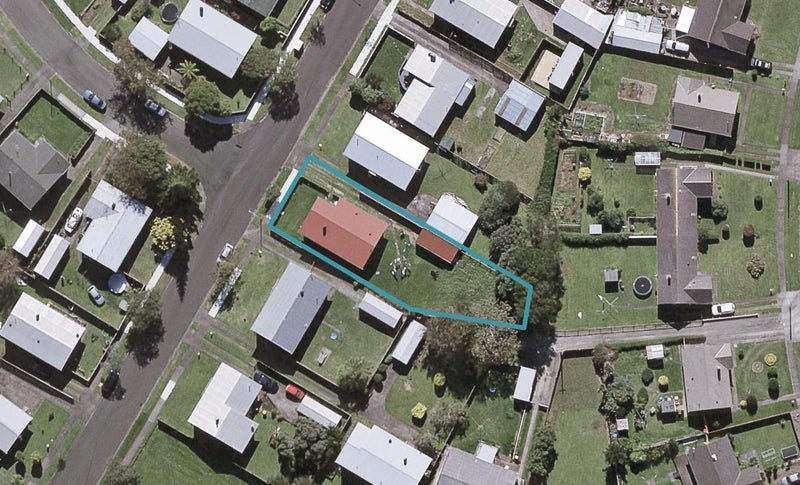 33 Grenville Street, Marfell, New Plymouth - Carousel 1