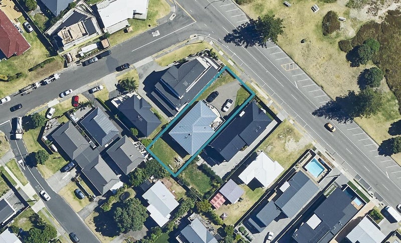 117 Marine Parade, Mount Maunganui, Mount Maunganui - Carousel 1
