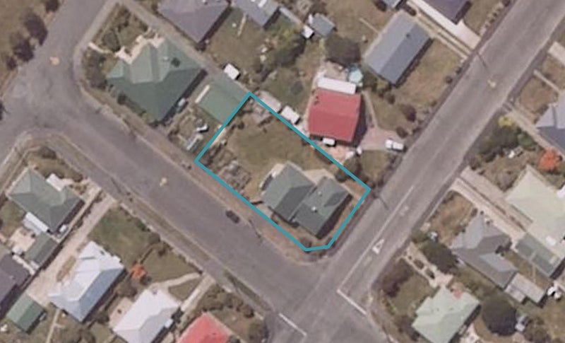 12 Stirling Street, Oamaru North, Oamaru - Carousel 1