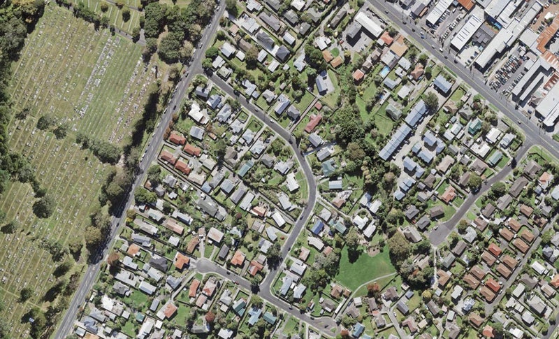4/11 Sarona Avenue, Glen Eden, Auckland - Carousel 1