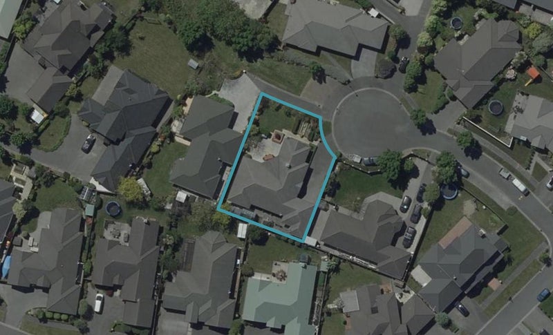 5 Bezar Green, Aidanfield, Christchurch - Carousel 1