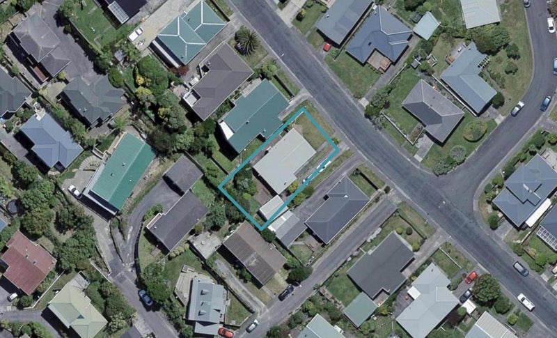 23 Erris Street, Johnsonville, Wellington - Carousel 1