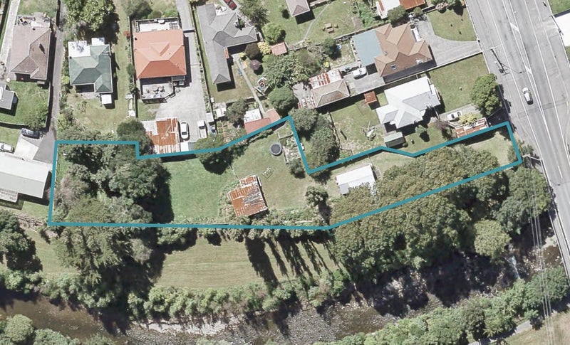 148 Main Road, Wainuiomata, Lower Hutt - Carousel 1