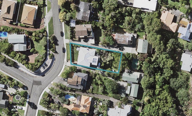 52 Parr Terrace, Castor Bay, Auckland - Carousel 1