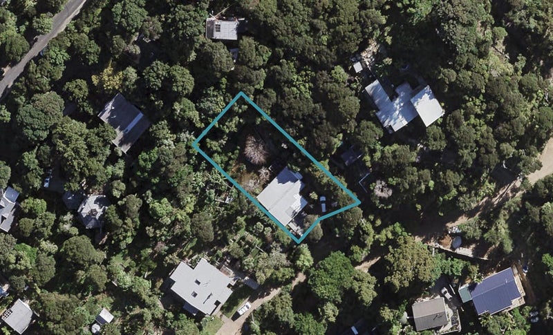 16 Taraire Street, Ostend, Waiheke Island - Carousel 1