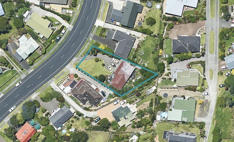 9 Victory Street, Welcome Bay, Tauranga - Carousel 1