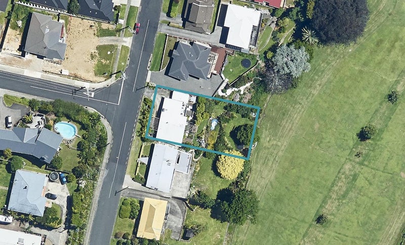19 Landscape Road, Otumoetai, Tauranga - Carousel 1