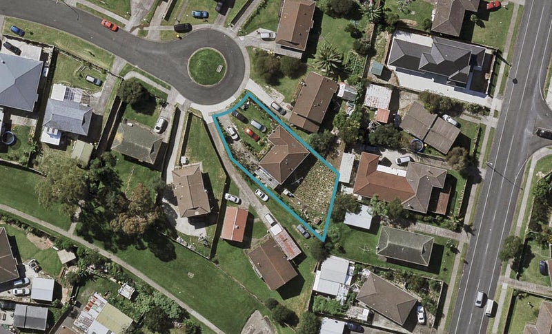 21 Caserta Place, Clover Park, Auckland - Carousel 1