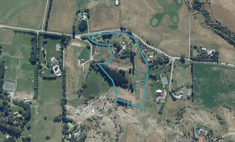 68 Hogans Gully Road, Queenstown - Carousel 1