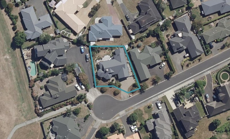 24 Glen Cree Avenue, Rototuna, Hamilton - Carousel 1
