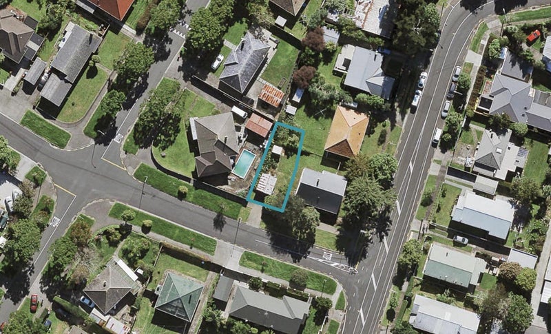 32 Parry Street, Sandringham, Auckland - Carousel 1