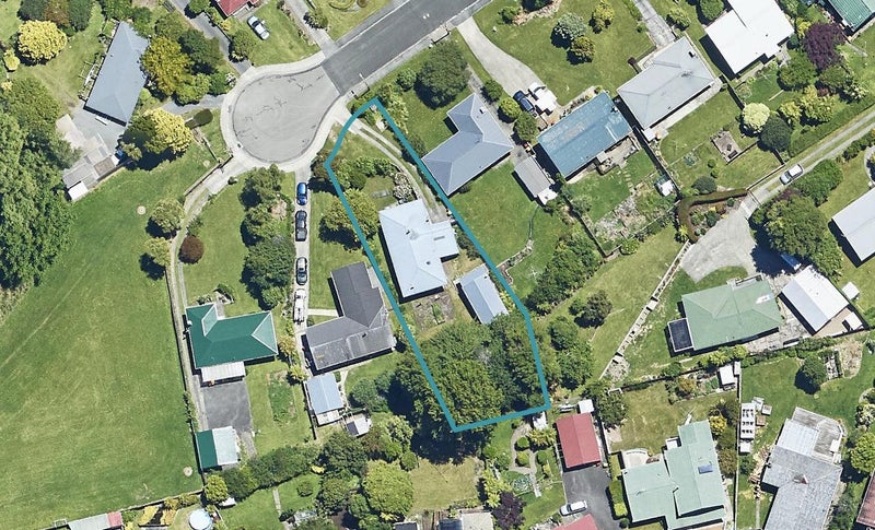 12 Norrie Place, Hillcrest, Rotorua - Carousel 1