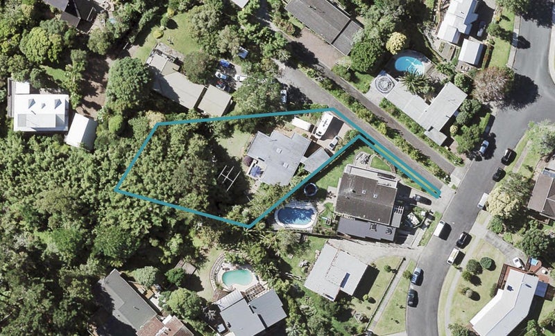 42 Cheriton Road, Mellons Bay, Auckland - Carousel 1