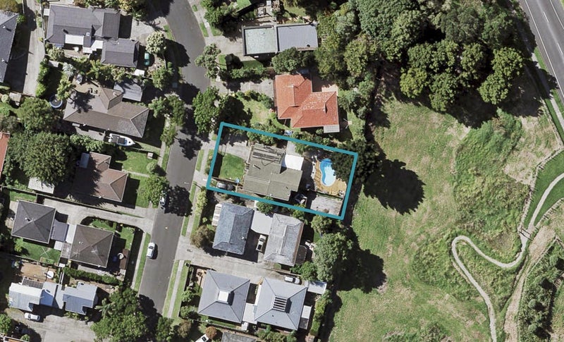 8 Imogene Way, Half Moon Bay, Auckland - Carousel 1