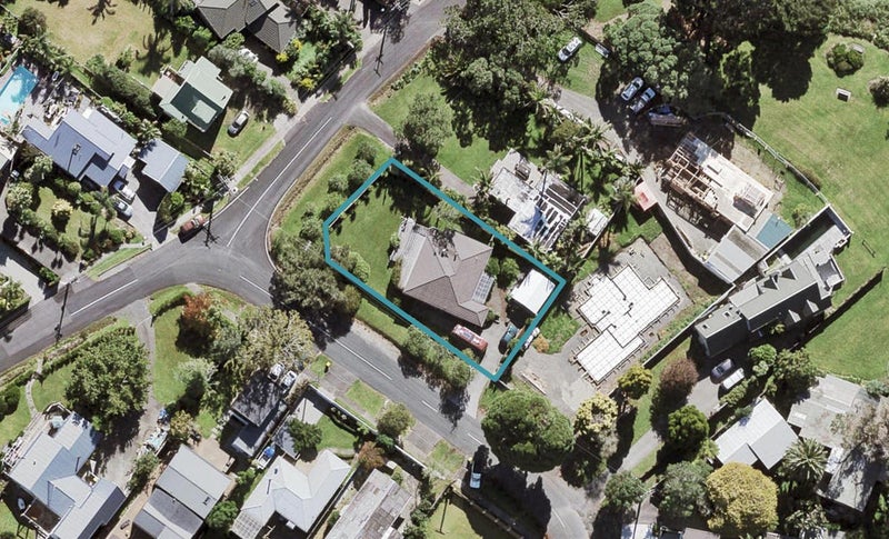 1 Twin Wharf Road, Herald Island, Auckland - Carousel 1