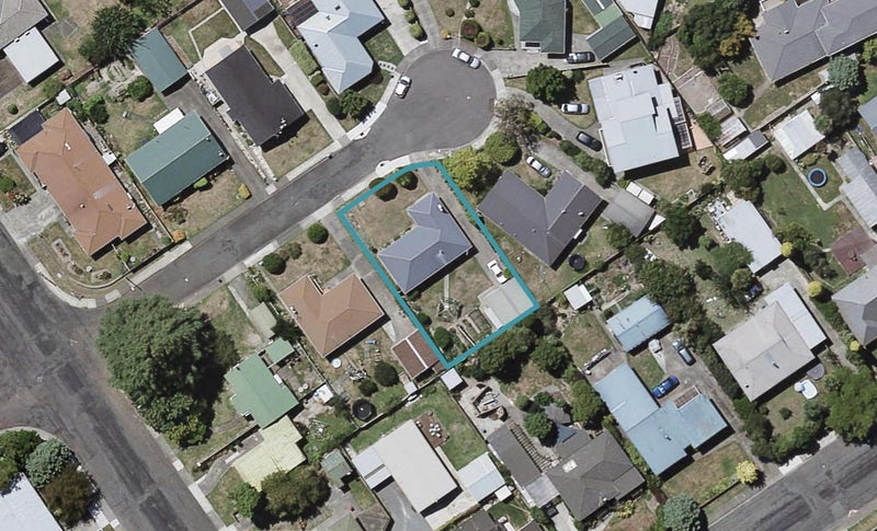 1405 Warwick Place, Mayfair, Hastings - Carousel 1