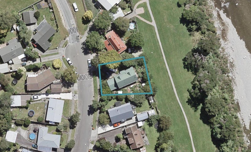 62 Larchmont Grove, Totara Park, Upper Hutt - Carousel 1