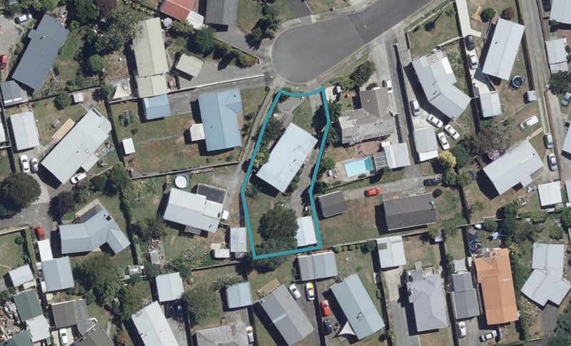 17 Pamela Place, Deanwell, Hamilton - Carousel 1
