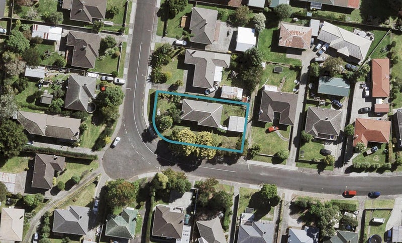 22 Te Kanawa Crescent, Henderson, Auckland - Carousel 1