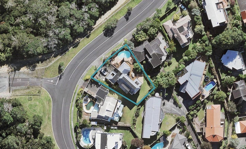 56 Onetaunga Road, Chatswood, Auckland - Carousel 1