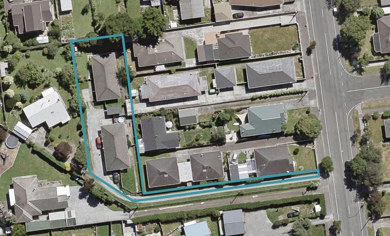 4/51A PINE AVENUE, Ebdentown, Upper Hutt - Carousel 1