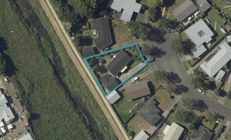 39 Humphries Place, Awapuni, Palmerston North - Carousel 1