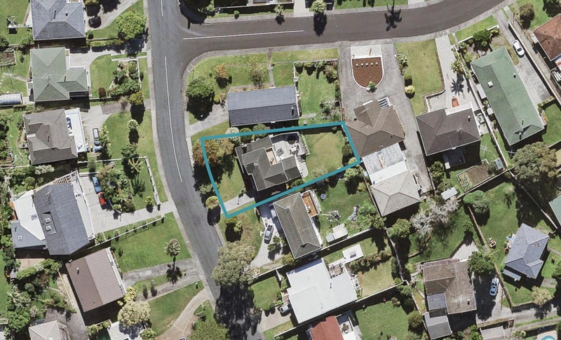 31 Manhattan Heights, Glendene, Auckland - Carousel 1