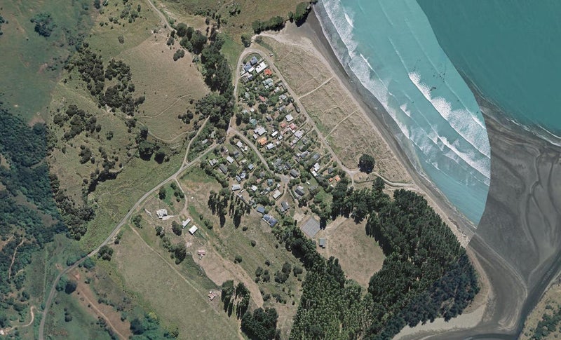 15 Rue De La Mer, Le Bons Bay, Akaroa - Carousel 1