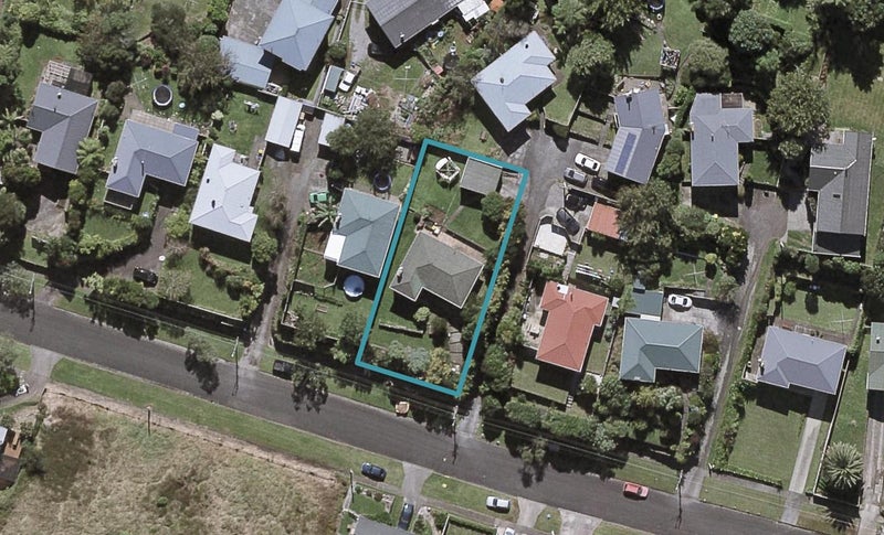 13 Whakawhiti Street, Marfell, New Plymouth - Carousel 1