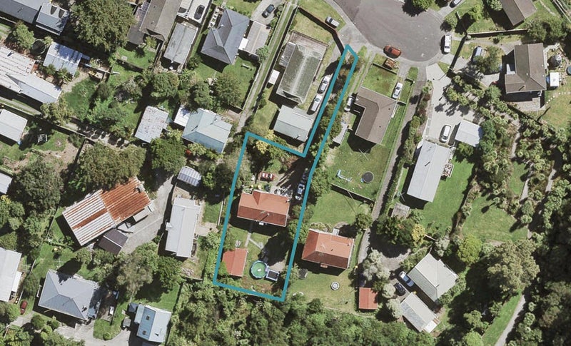 11 Benita Place, Sunnyvale, Auckland - Carousel 1
