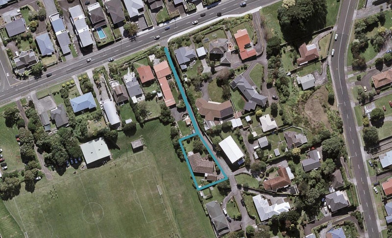 7 Lynmouth Heights, Lynmouth, New Plymouth - Carousel 1
