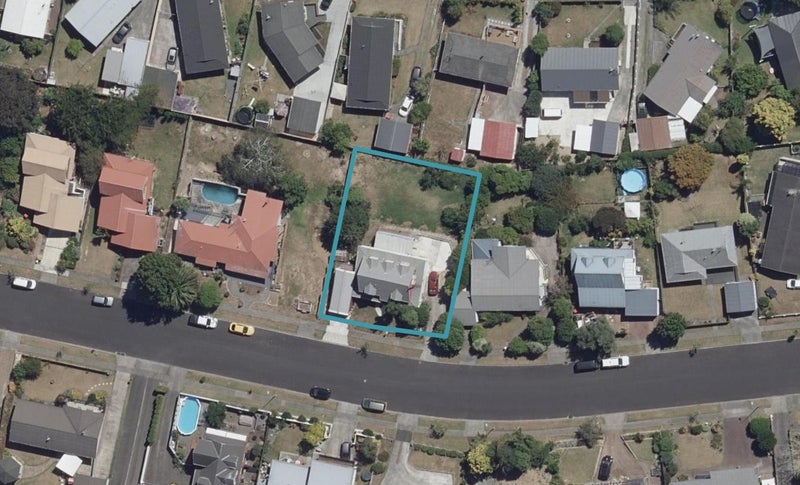 108 Amanda Avenue, Dinsdale, Hamilton - Carousel 1