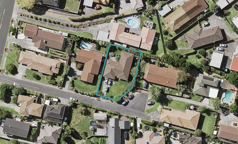 6 Padfield Place, Sunnyhills, Auckland - Carousel 1