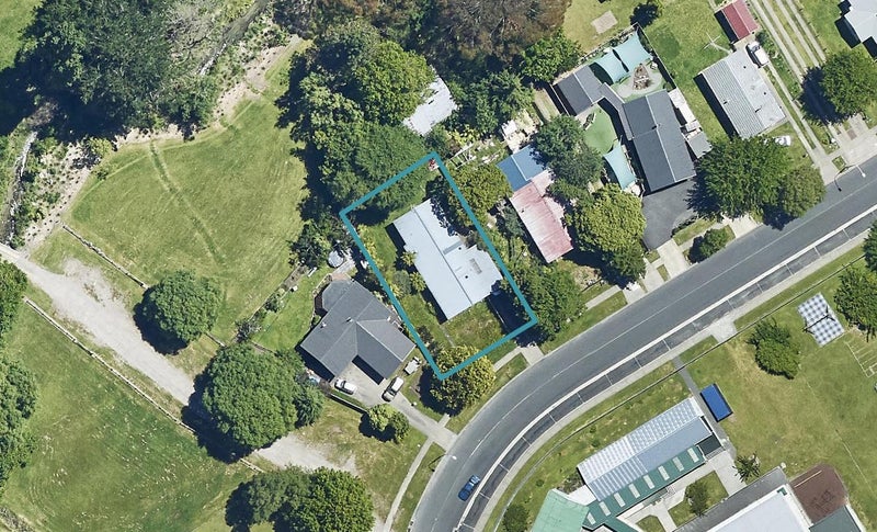 81 Aquarius Drive, Kawaha Point, Rotorua - Carousel 1