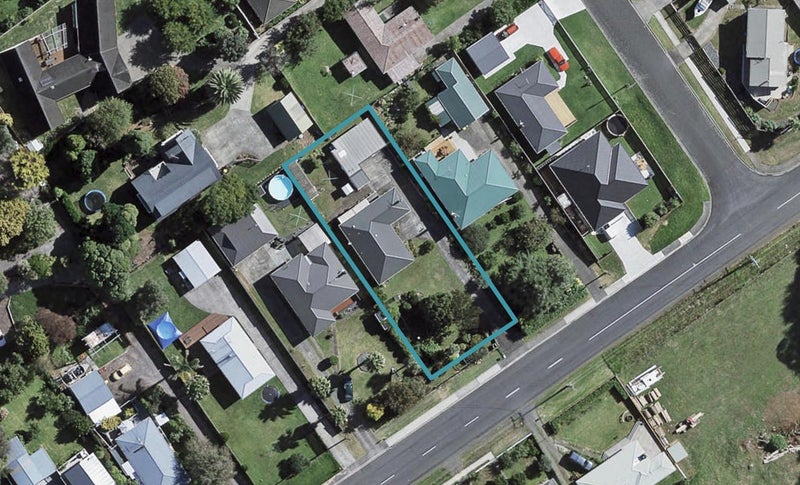 18 Colombo Road, Waiuku, Waiuku - Carousel 1