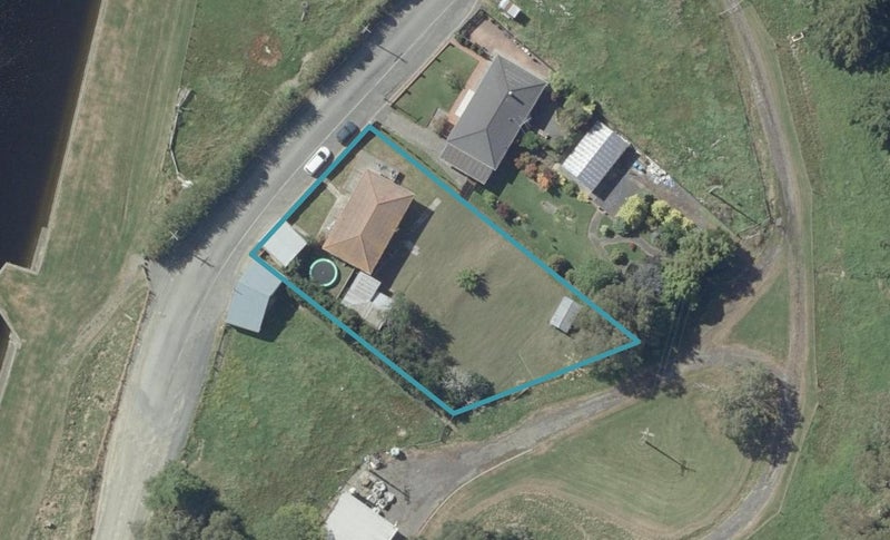 17 Reservoir Road, Mount Grand, Dunedin - Carousel 1