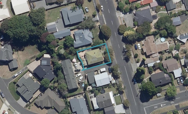 12 Argyle Street, Hamilton East, Hamilton - Carousel 1