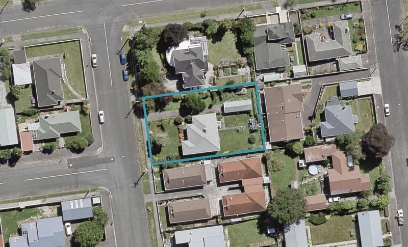 30 Logan Street, Ebdentown, Upper Hutt - Carousel 1